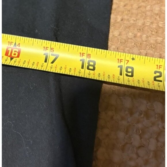 Youth Santa Cruz Skateboards Screaming Hand Graphic Long Sleeve Crop Shirt Sz M - Picture 7 of 9